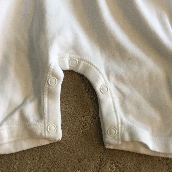 White short style onesie - Picture 3 of 4